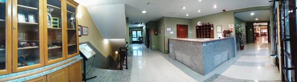Hotel Alameda Villaviciosa  Buitenkant foto