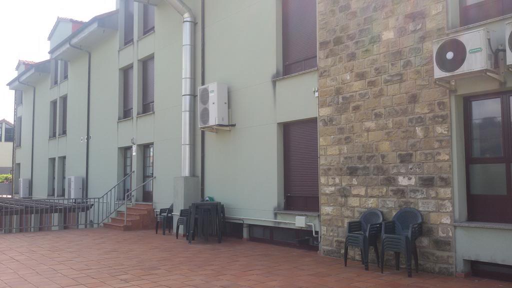 Hotel Alameda Villaviciosa  Buitenkant foto
