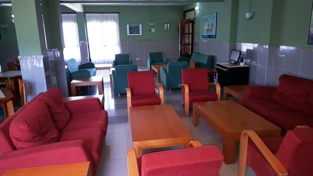 Hotel Alameda Villaviciosa  Buitenkant foto